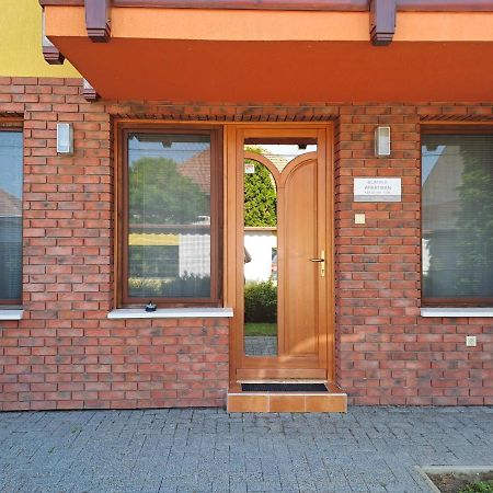 Rozmaring Apartmanok Jula Exterior foto