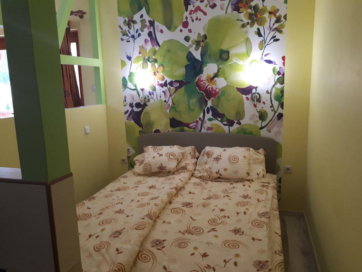 Rozmaring Apartmanok Jula Exterior foto